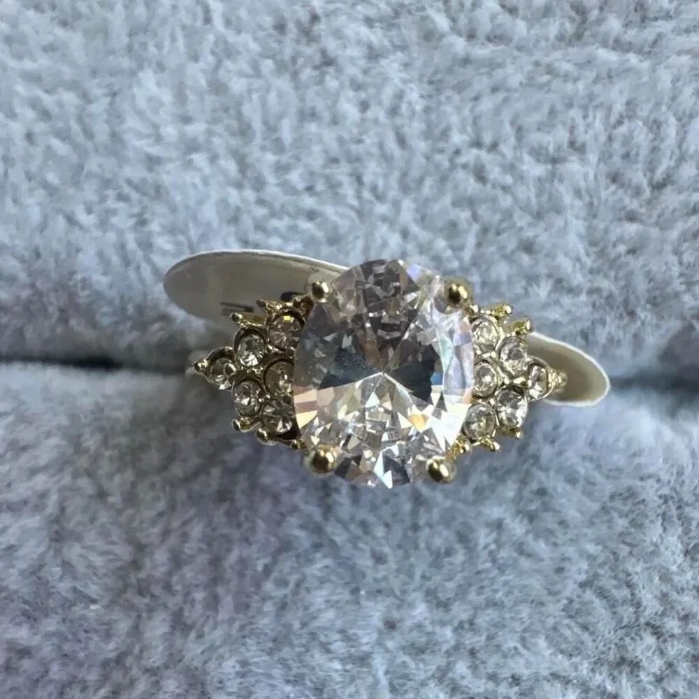 Unbranded Women's Silver and Gold Jewellery